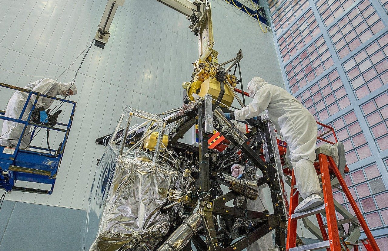 nircam install lockheed martin nasa james webb space telescope